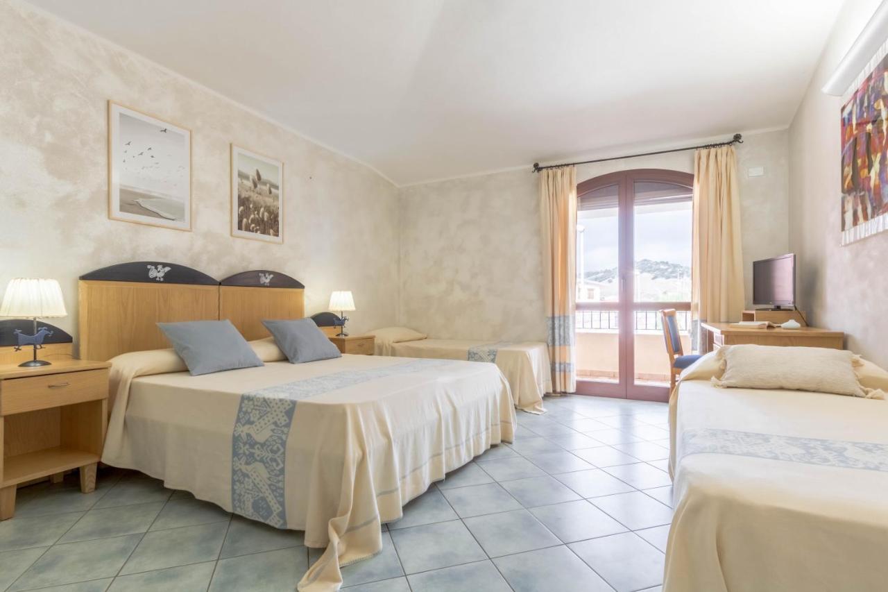 Hotel Villa Del Mare Solanas Solanas  Exteriör bild