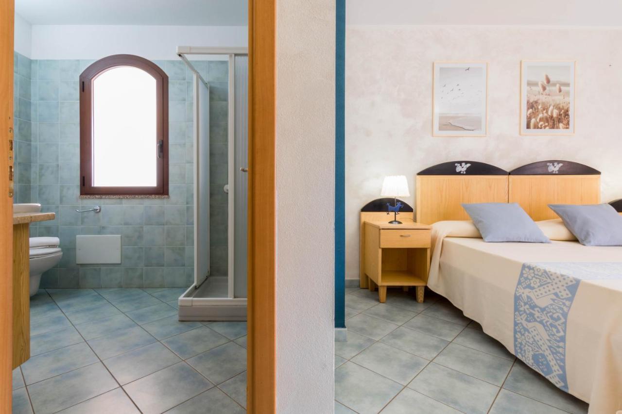 Hotel Villa Del Mare Solanas Solanas  Exteriör bild