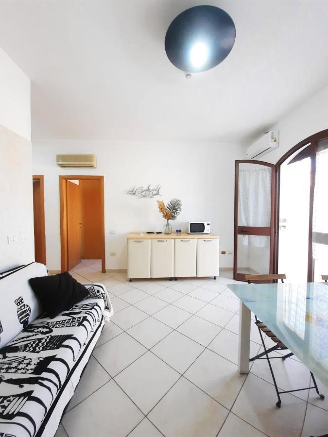 Hotel Villa Del Mare Solanas Solanas  Exteriör bild